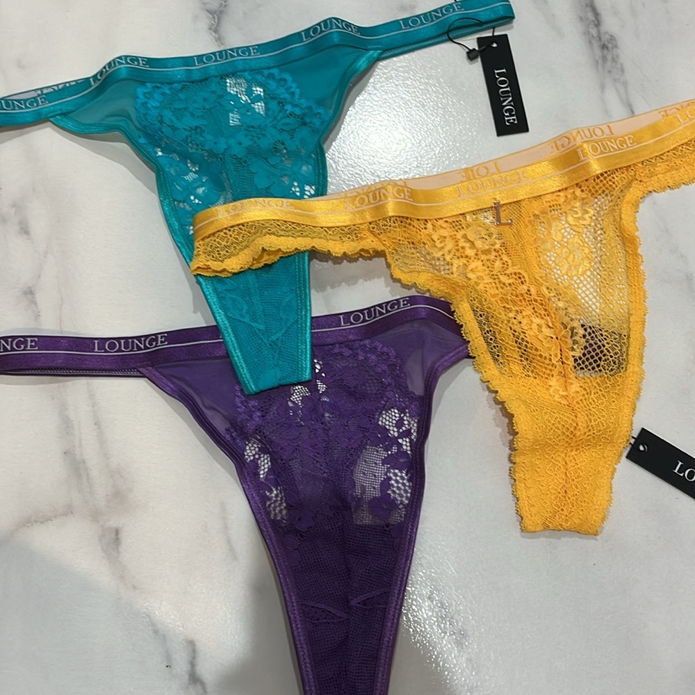 LOUNGE thongs